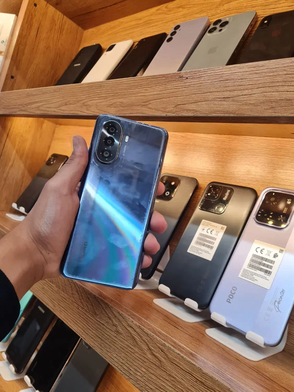 Y70 A11|موبایل|نیشابور, هفده شهریور|دیوار