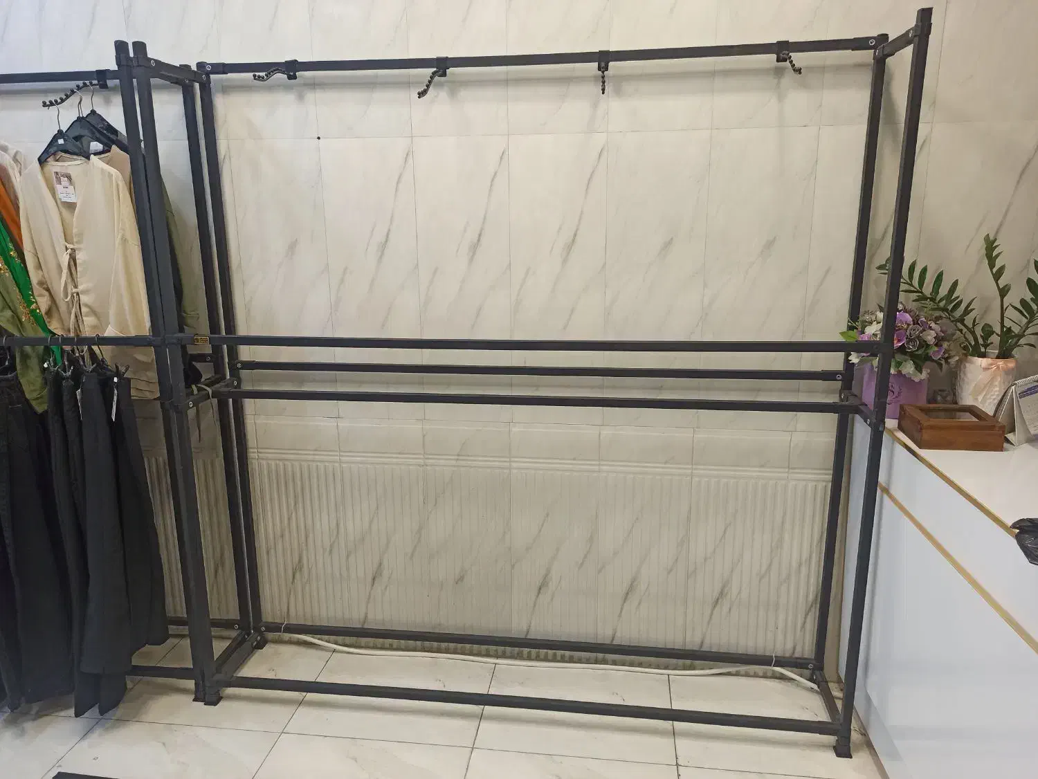 چوب رخت و رگال|بندرخت و رخت‌آویز|کوچصفهان, |دیوار