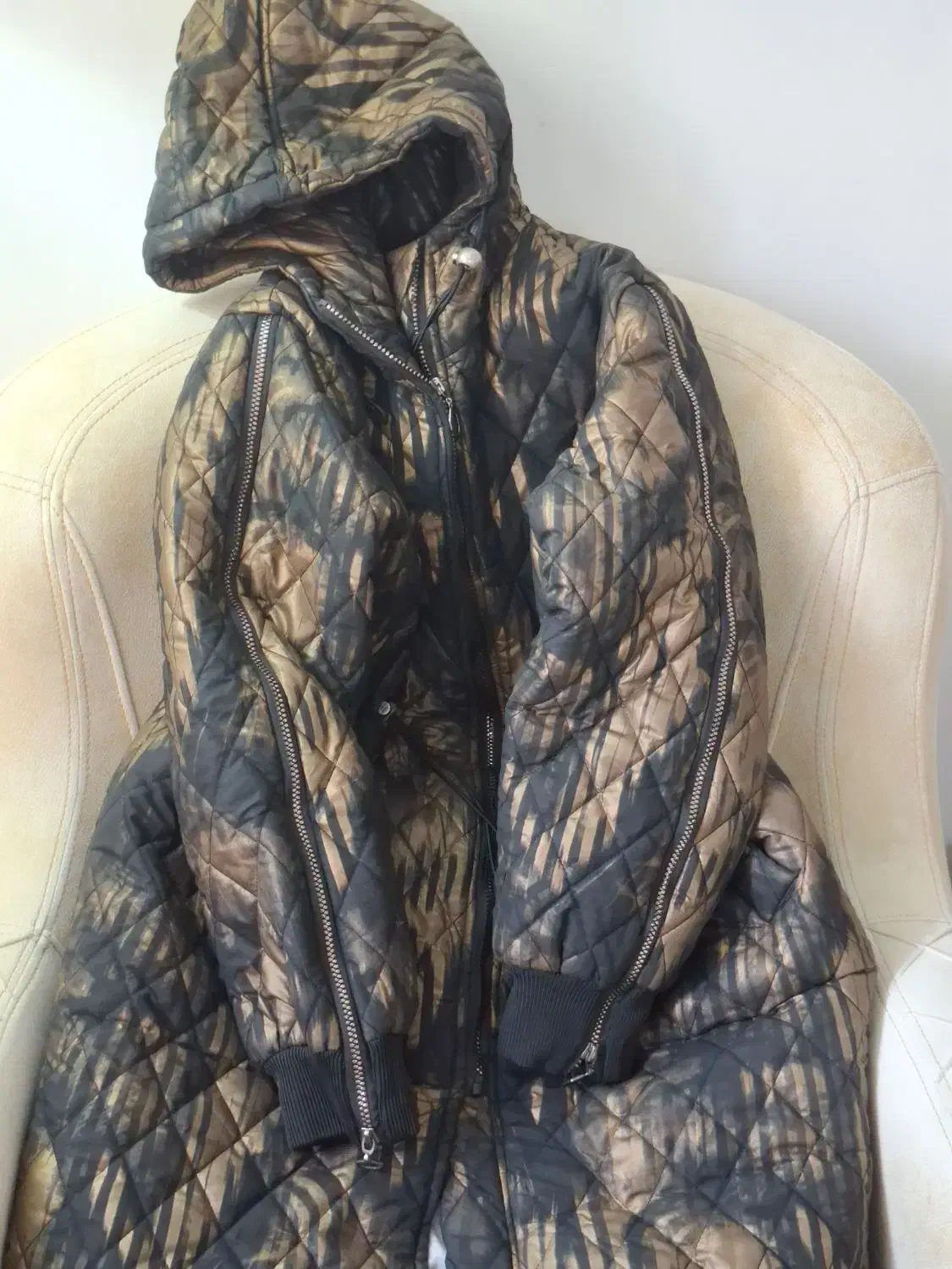 لباس درحدنوهستش قیمت مناسب|لباس|لاهیجان, قیام|دیوار