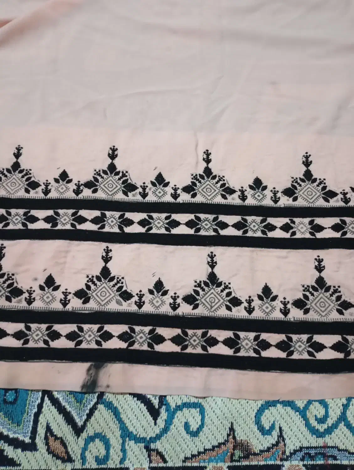 زه دوزی|لباس|خاش, |دیوار