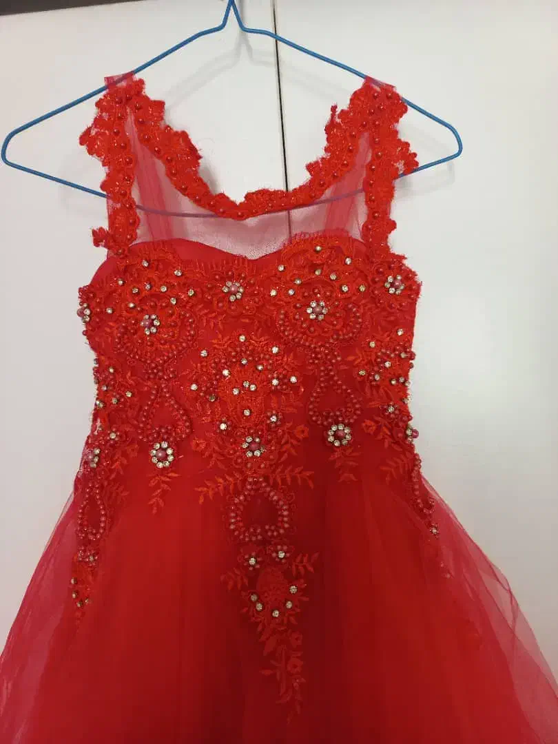 لباس مجلسی|لباس|پردیس, فاز ۲|دیوار