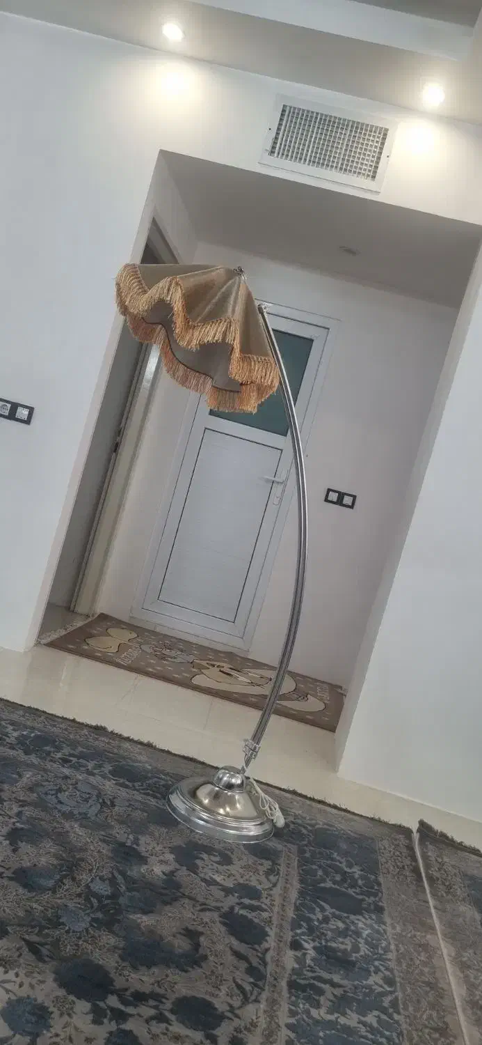 آباژور ایستاده|چراغ خواب و آباژور|زاهدان, |دیوار