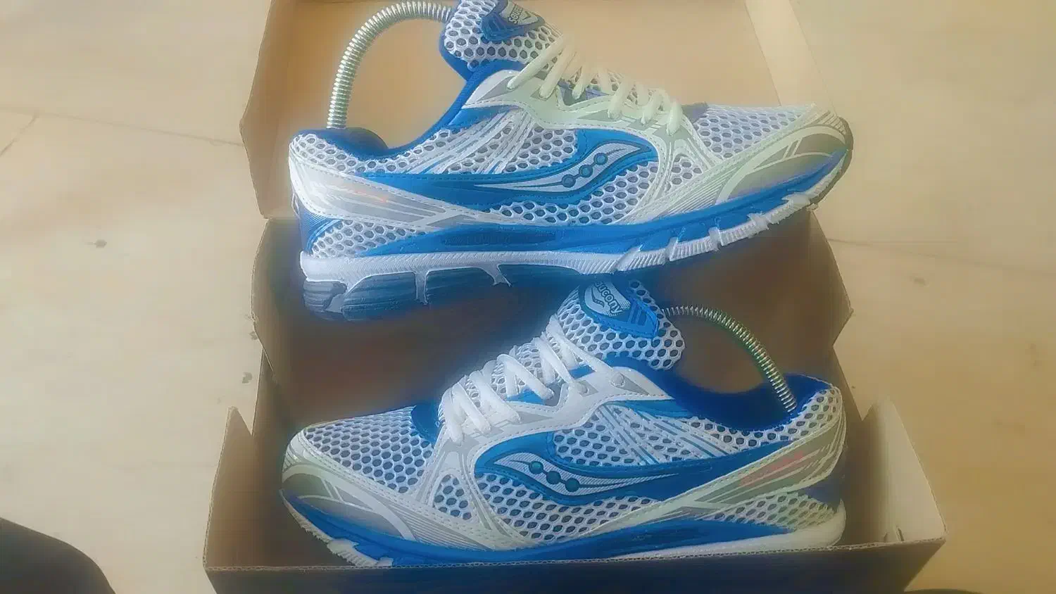 تعدادی کتونی نو|کیف، کفش، کمربند|مرودشت, ثبت احوال|دیوار