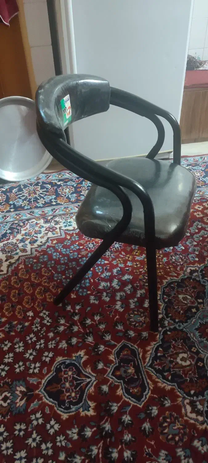 صندلی درحدنو|صندلی و نیمکت|شاهینشهر, سعدی جنوبی|دیوار