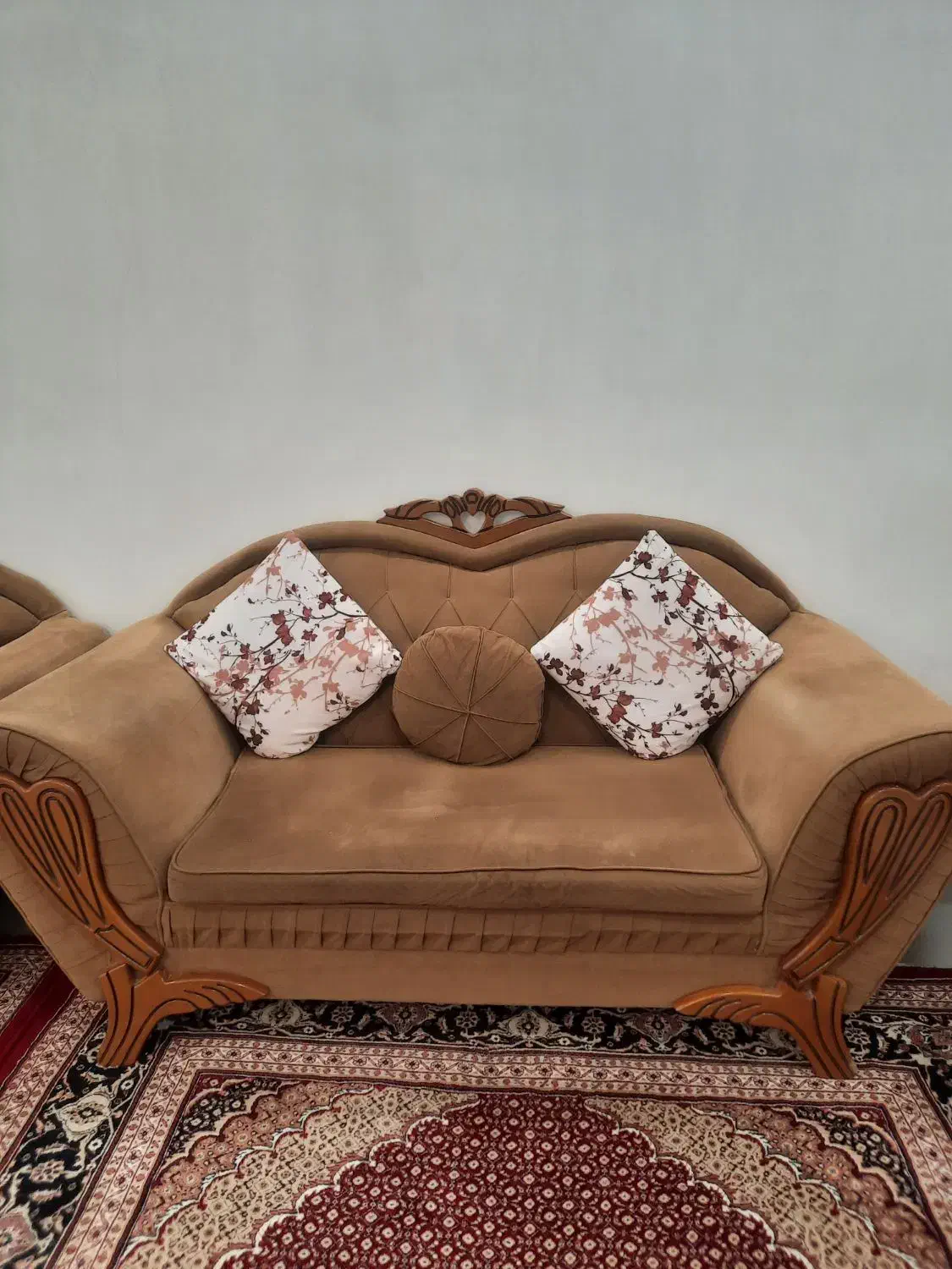 مبل ۷ نفره کاملا سالم با میز عسلی|مبلمان خانگی و میز عسلی|اسدآباد, |دیوار