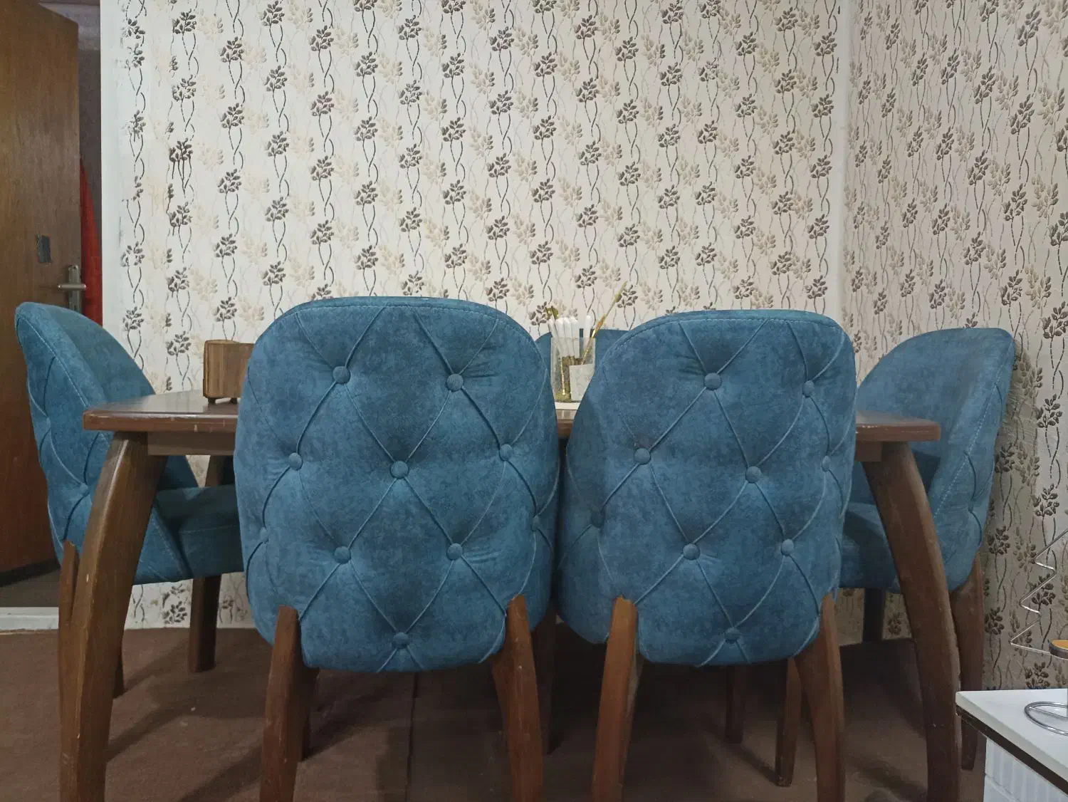 میز نهار خوری چوب راش وصندلی چستر با پارچه بوگاتی|میز و صندلی غذاخوری|خرمآباد, |دیوار