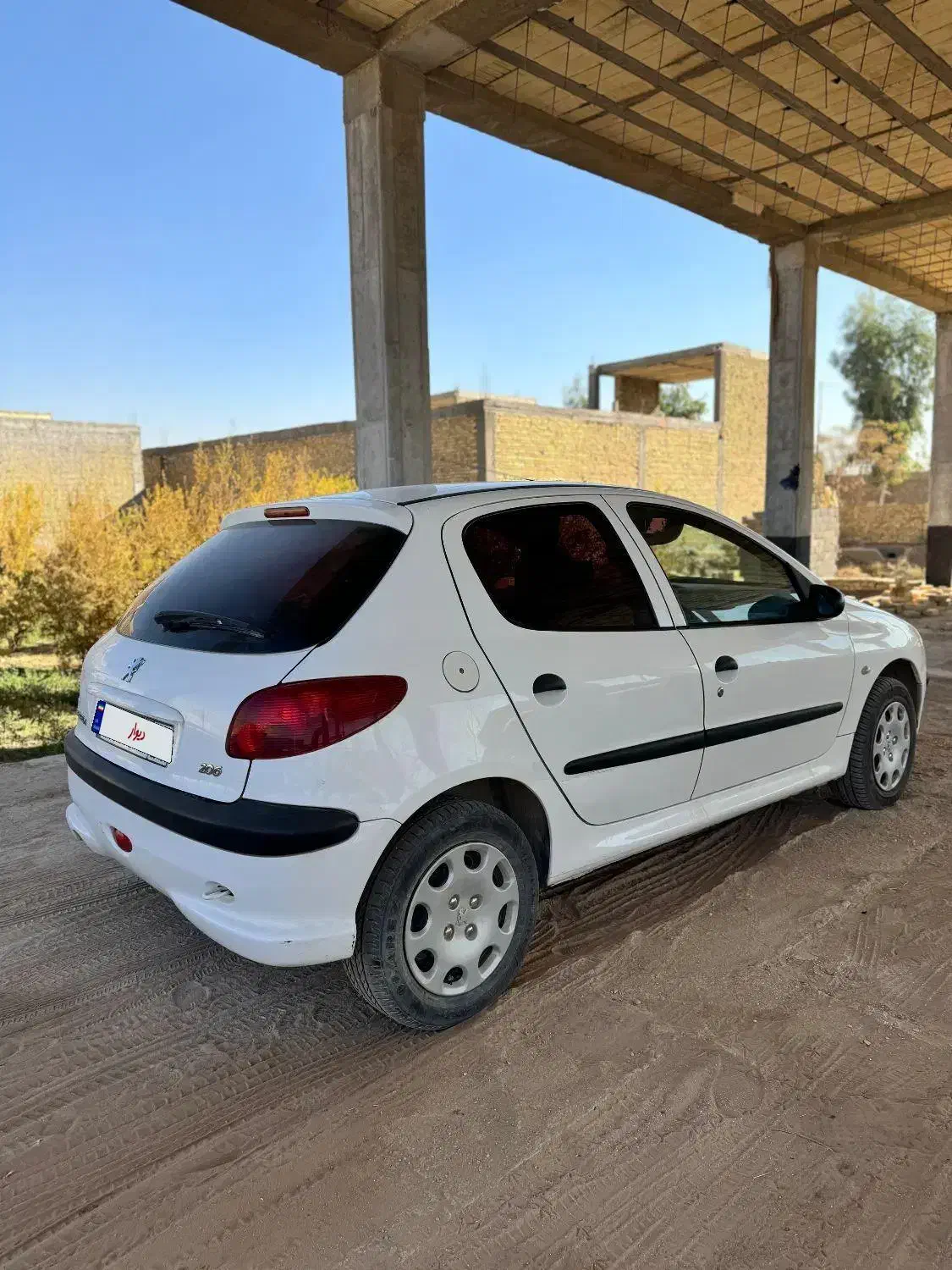 ماشین ۲۰۶ مدل ۱۴۰۰ بیرنگ و شاسی پلمپ|خودرو سواری و وانت|زارچ, |دیوار