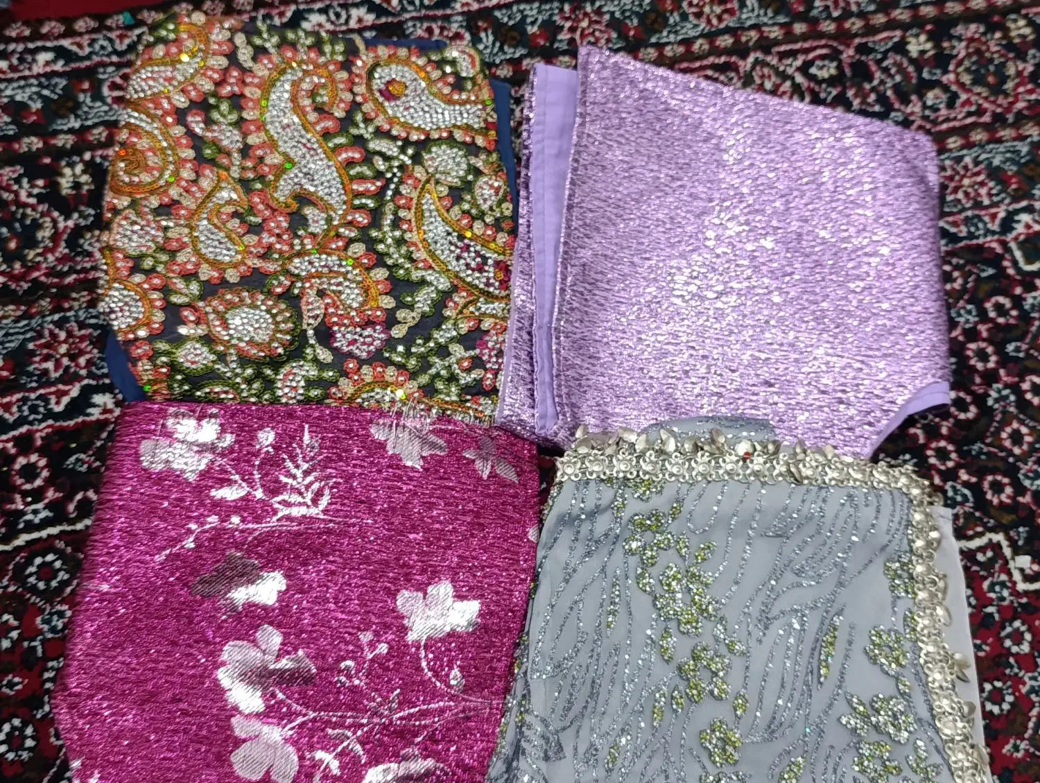 تعدادی لباس نو|لباس|سنندج, |دیوار