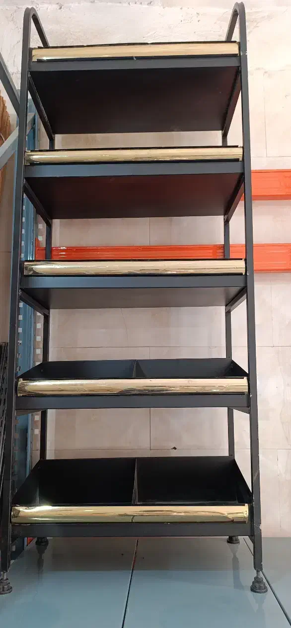 شلف لچکی/استند ذغال|کتابخانه، شلف، قفسههای دیواری|کوهدشت, |دیوار