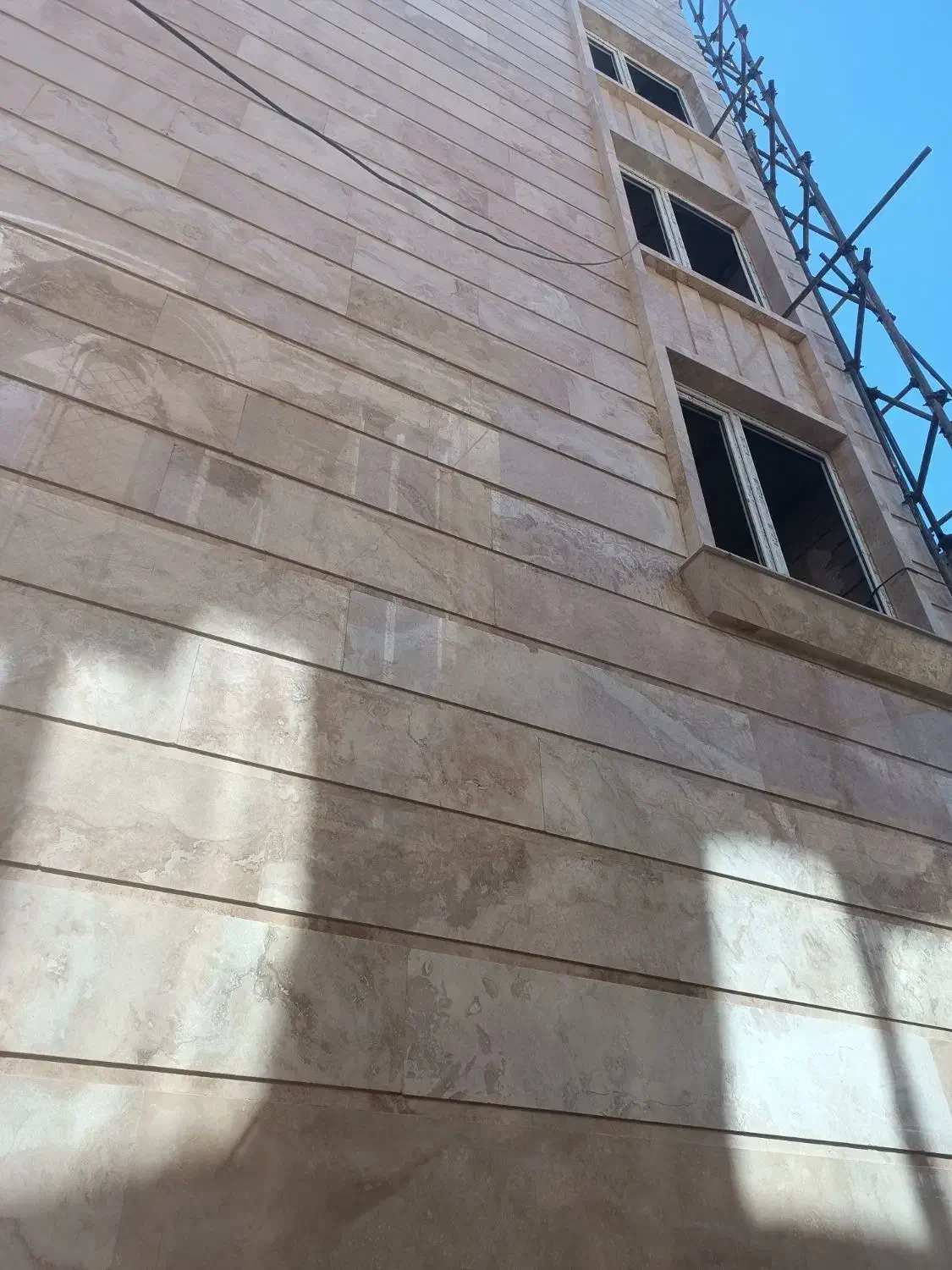 اجرای سنگکاری نما و کاشی و سرامیک|خدمات پیشه و مهارت|هرسین, |دیوار