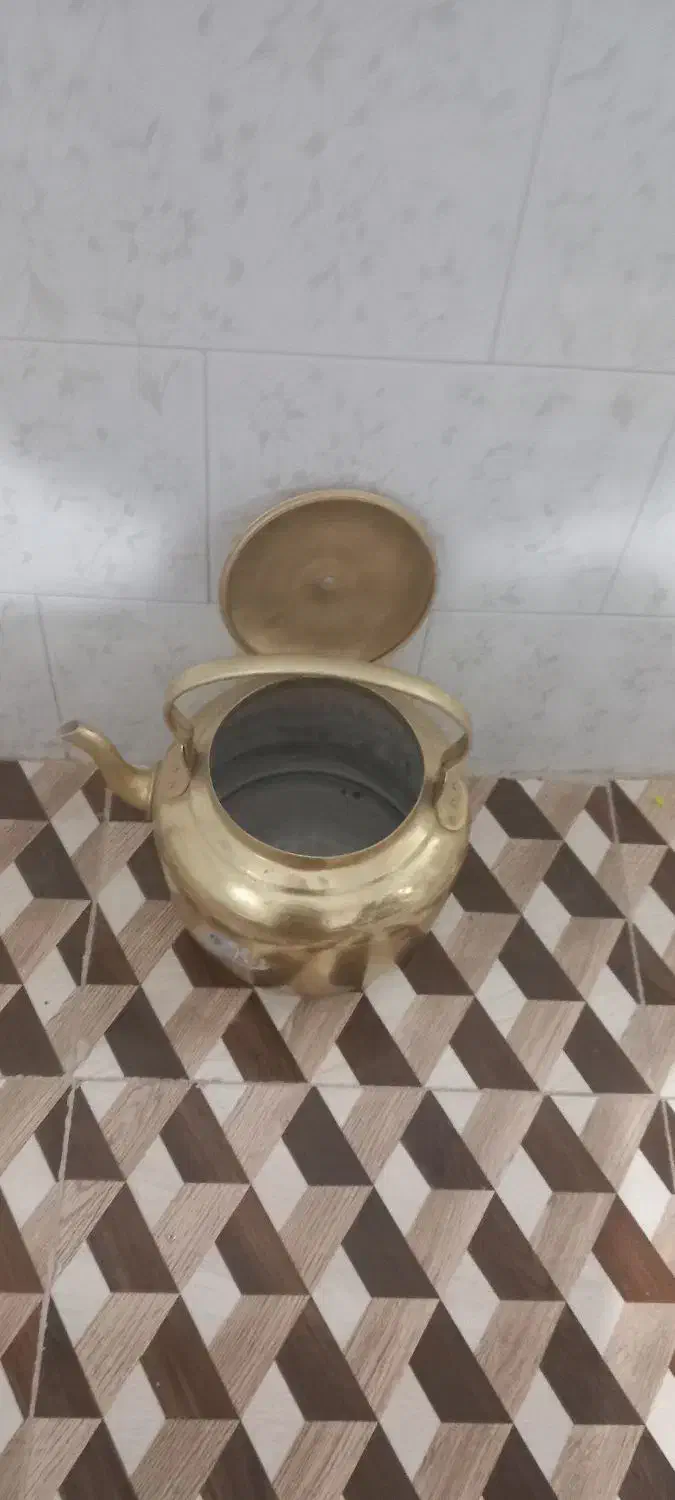 یکعددکتری بزرگ|قوری، کتری، قهوهساز دستی|سرپل ذهاب, |دیوار