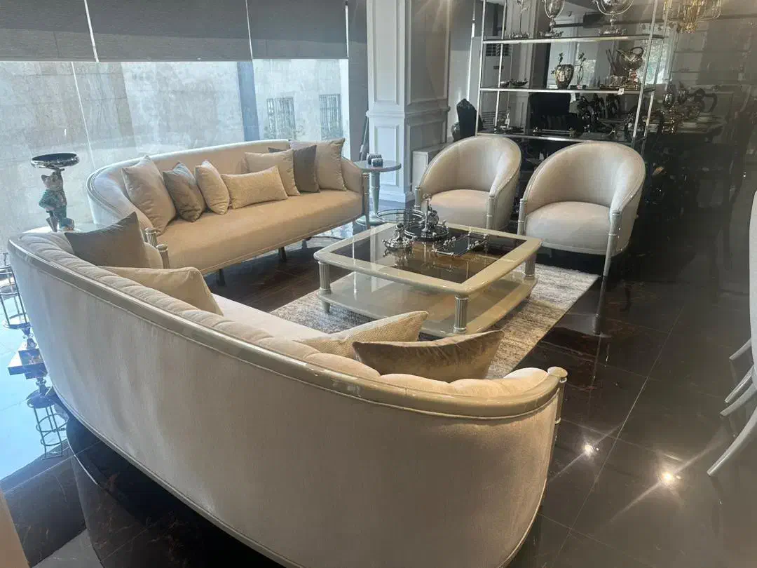 آیینه کنسول و مبلمان آیسا بعلت بدهی مالی|مبلمان خانگی و میز عسلی|تهران, مجیدیه|دیوار