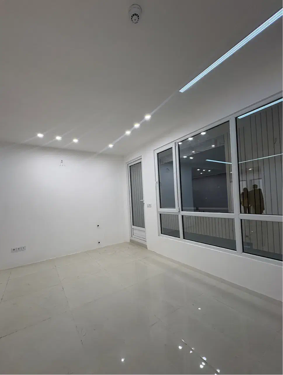 ۱۳۸متـر سه خوابه سر نبش* تک واحدی*پرداخت آسان|فروش آپارتمان|قم, باغ کرباسی|دیوار