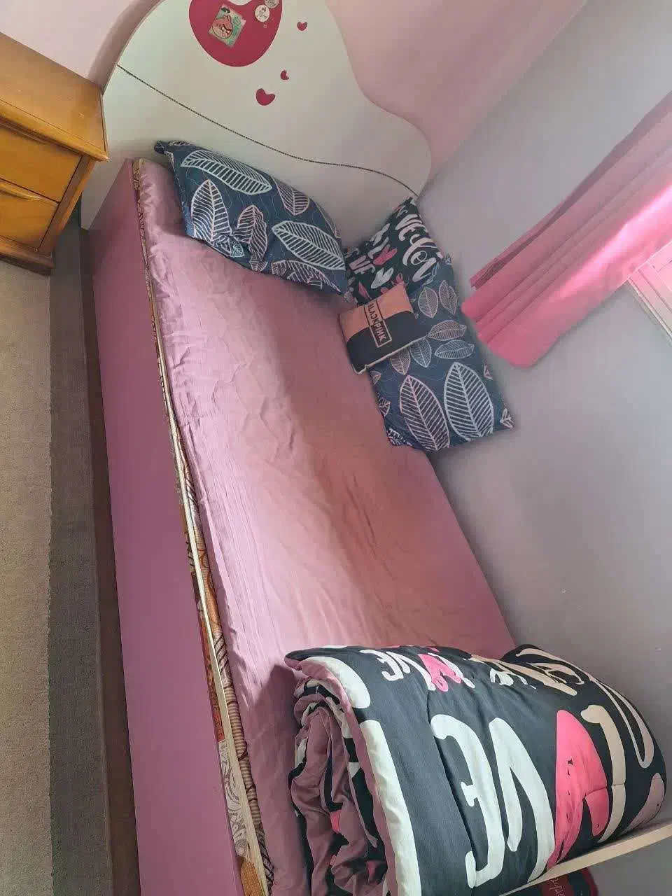 تخت ومیز تحریر|تخت و سرویس خواب|زیرآب, |دیوار