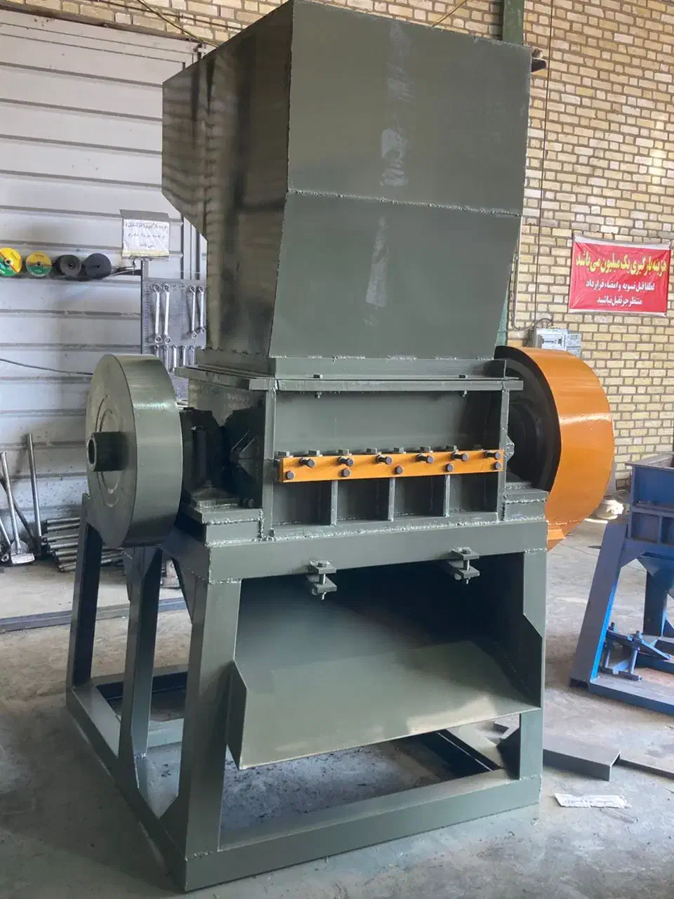 دستگاه اسیاب پلاستیک مدل تهران  سبد پت لاک نایلون|ماشین‌آلات صنعتی|شیراز, تحویلی|دیوار