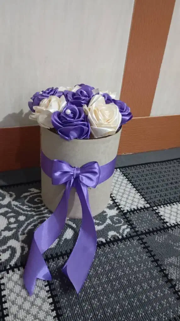 هدیه ماندگار|گل مصنوعی|شیراز, تحویلی|دیوار