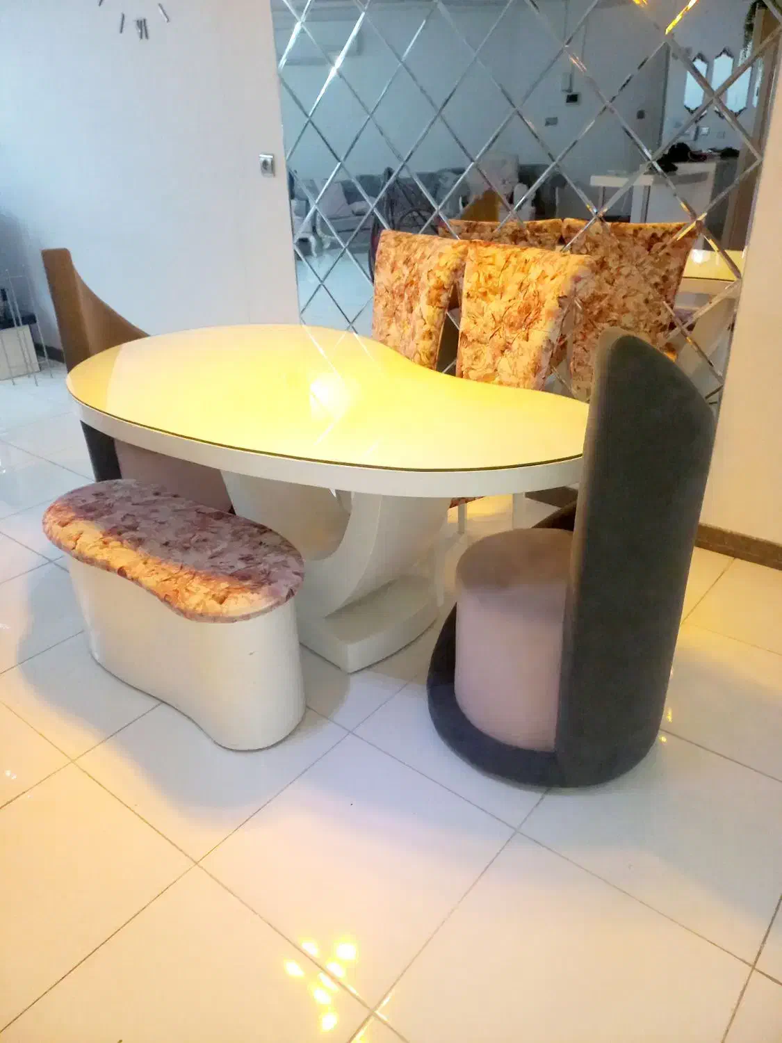 مبل و میز نهار خوری|مبلمان خانگی و میز عسلی|سیرجان, |دیوار