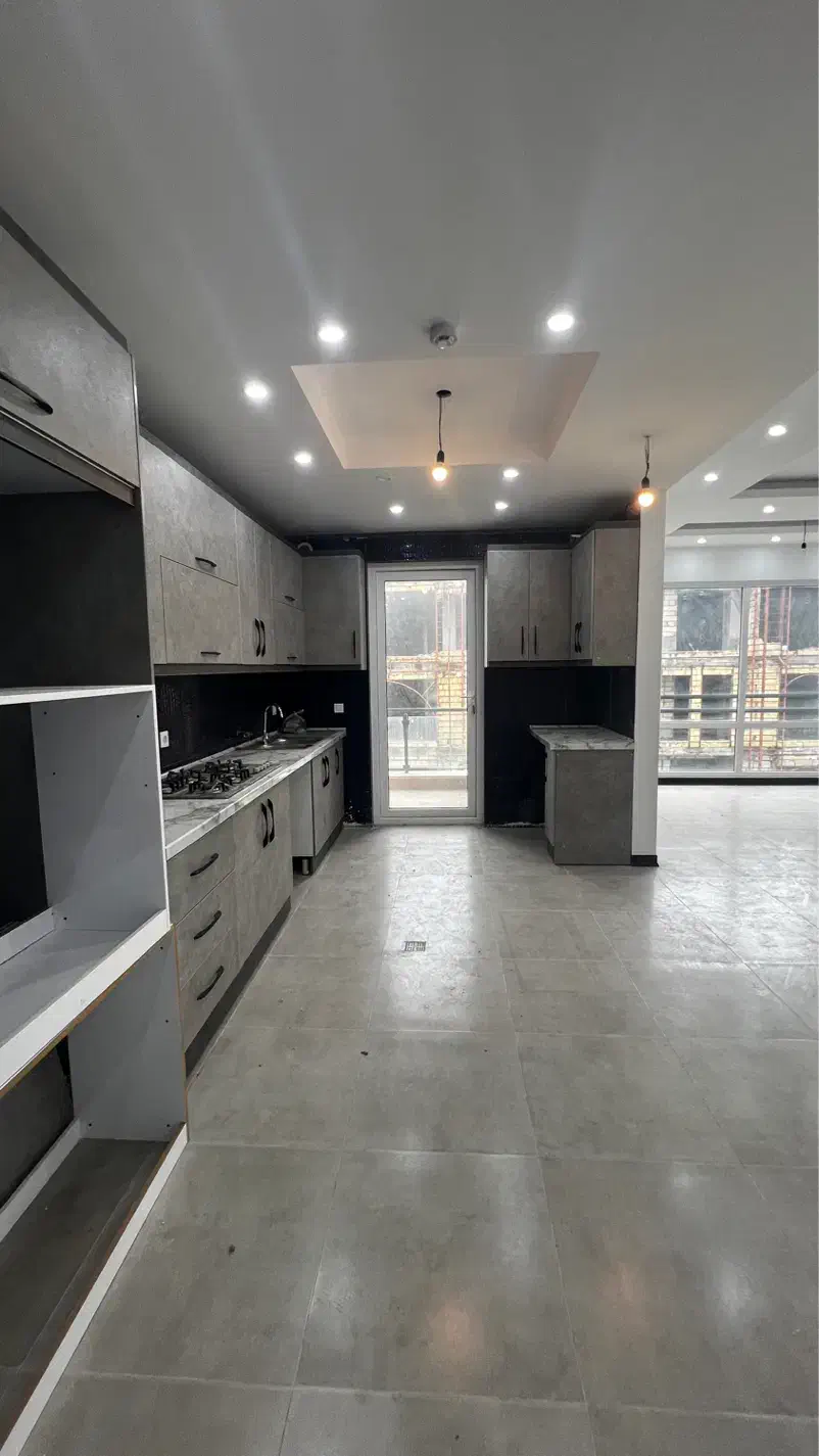 آپارتمان ۱۱۲متر،کلید نخورده،رادیودریا|فروش آپارتمان|چالوس, |دیوار