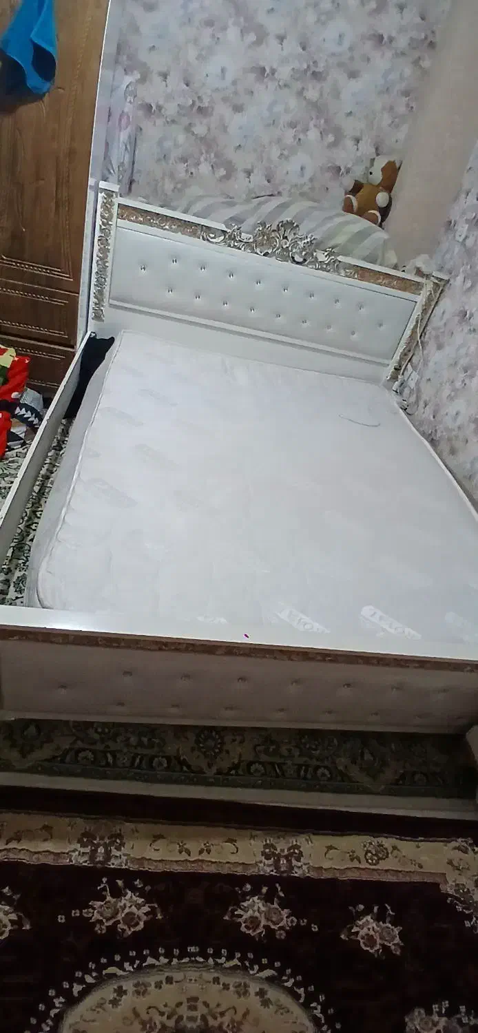 سرویس خواب|تخت و سرویس خواب|اسکو, |دیوار