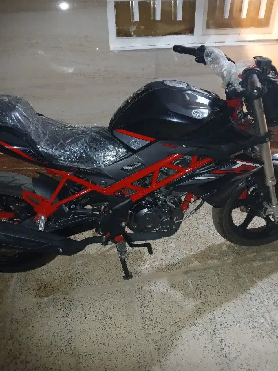 موتوربنلی ۱۵۰ نیوفیس‌‌|موتورسیکلت|اسفرورین, |دیوار