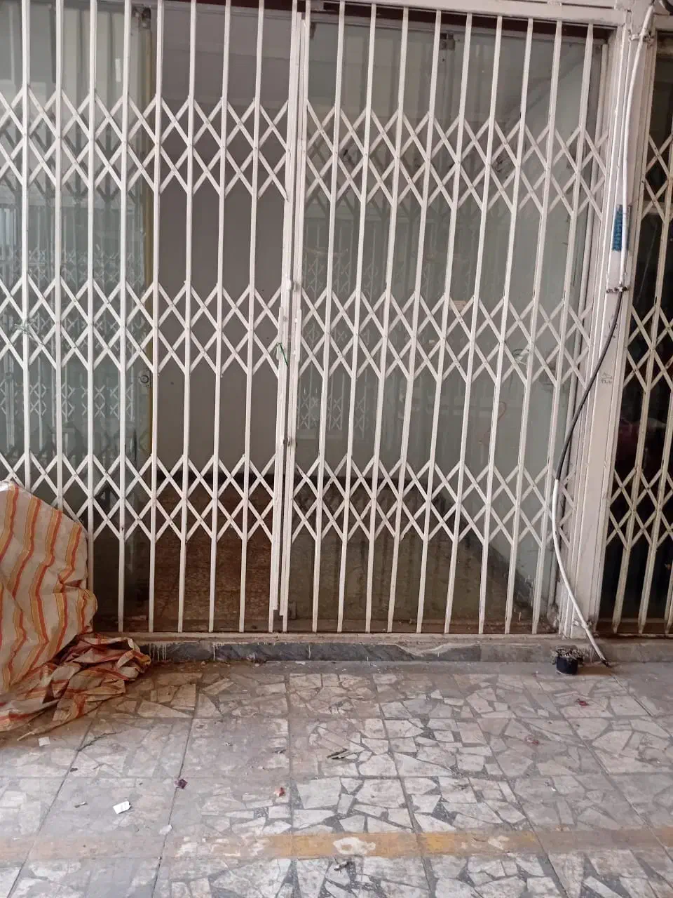 مغازه غرفه ۹متری در بازار روز شهرداری امل جانبازان|فروش مغازه و غرفه|آمل, |دیوار