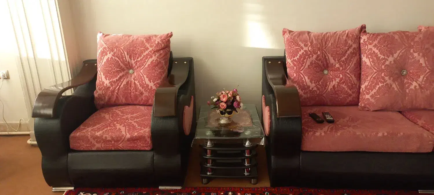 مبل راحتی خیلی تمیز|مبلمان خانگی و میز عسلی|مرند, |دیوار