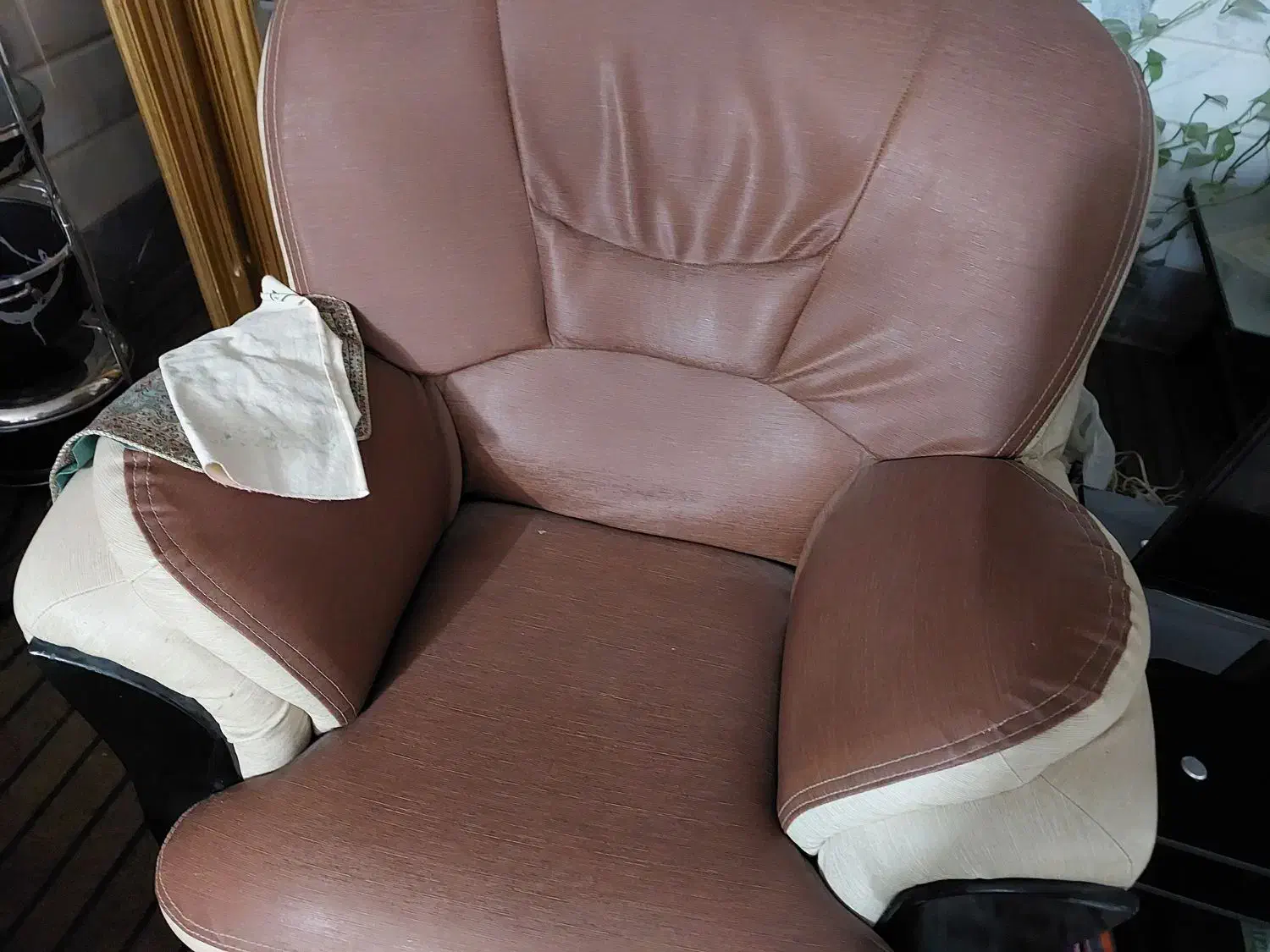 مبل راحتی|مبلمان خانگی و میز عسلی|قم, آزادگان|دیوار