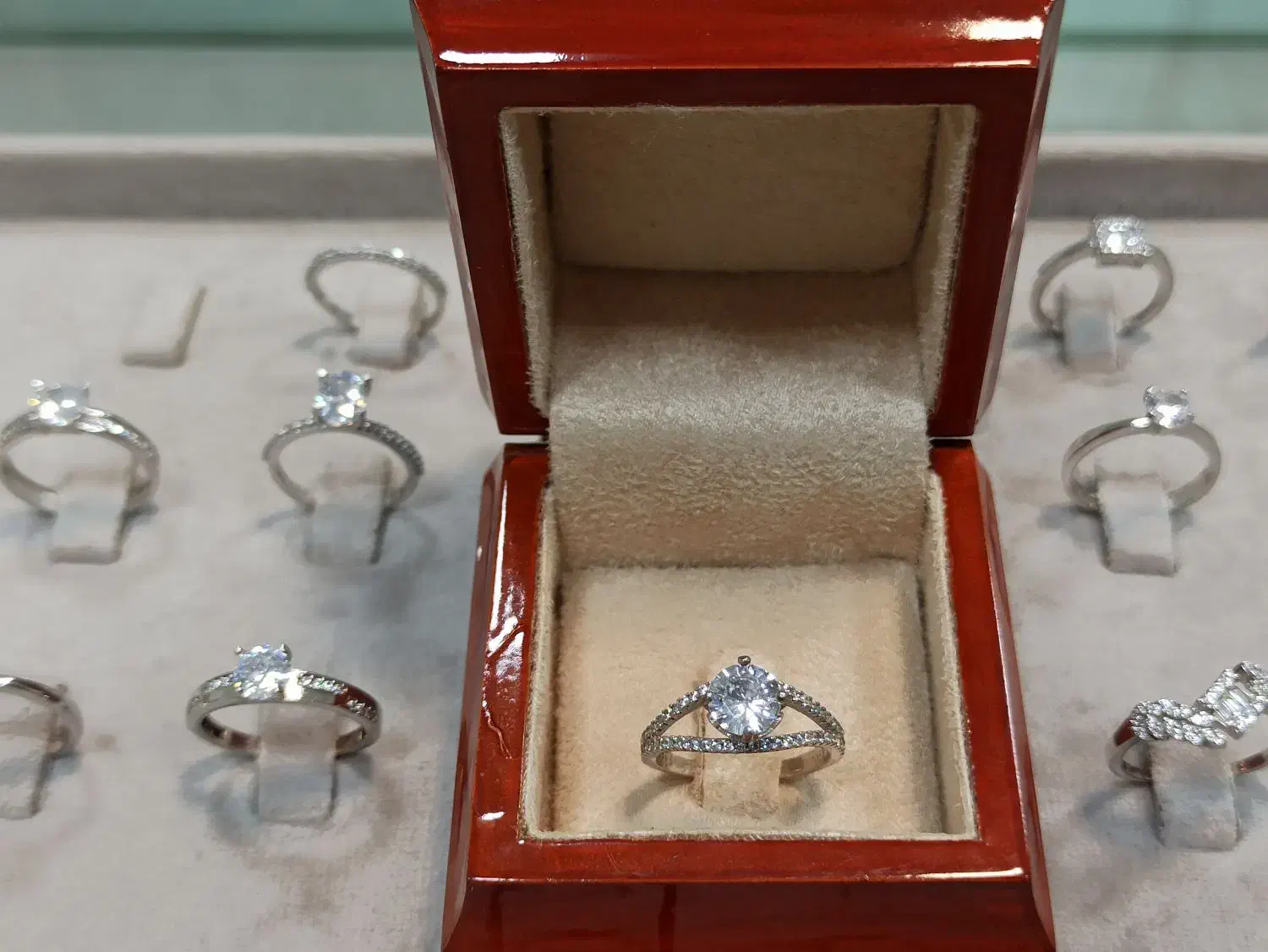 انگشتر نقره زنانه|جواهرات|قم, قلعه عموحسین|دیوار