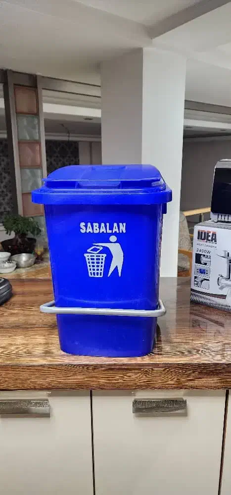 سظل زباله|لوازم نظافت|شیراز, زند|دیوار