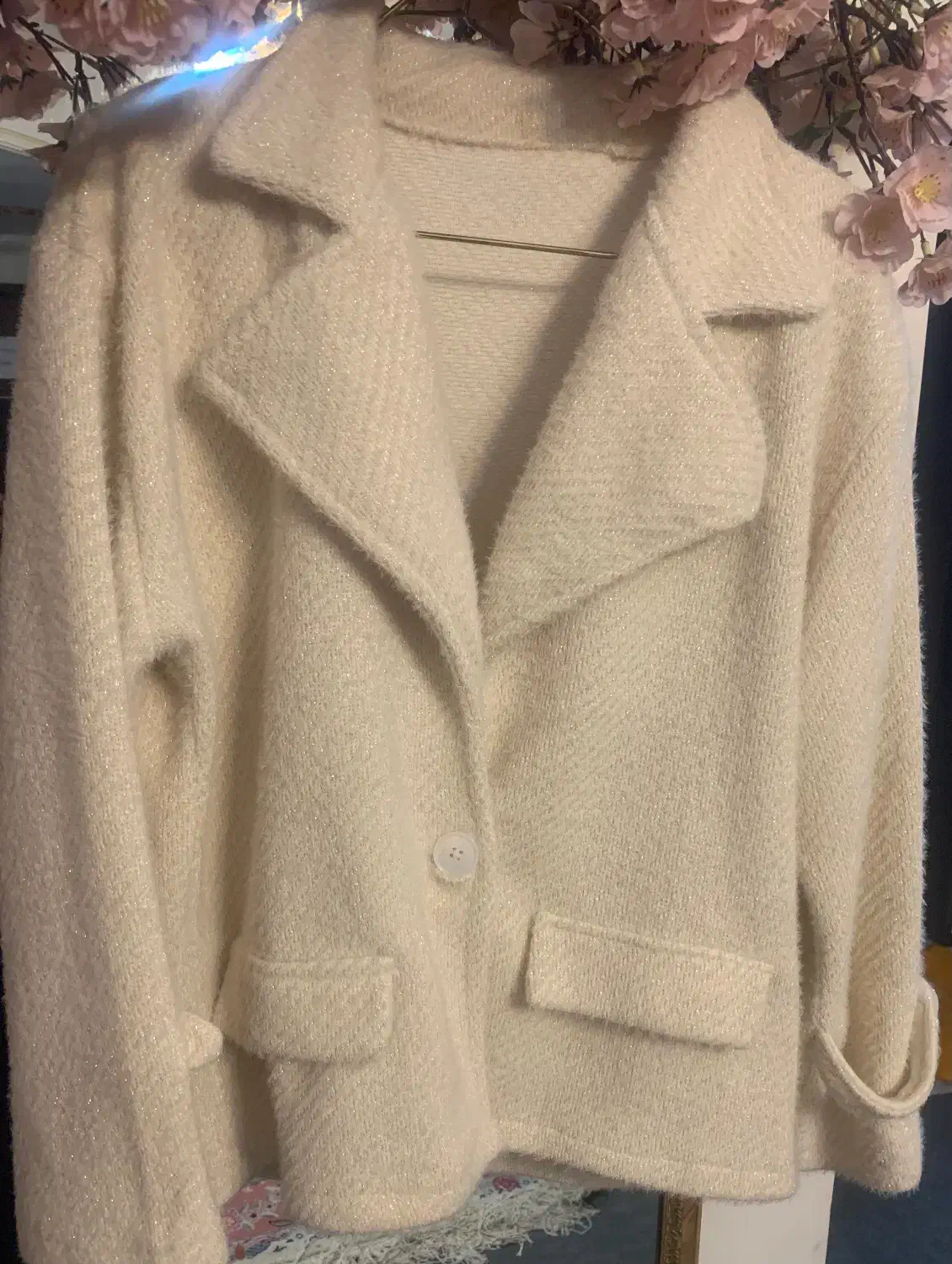 لباس پشمی|لباس|قم, سالاریه|دیوار