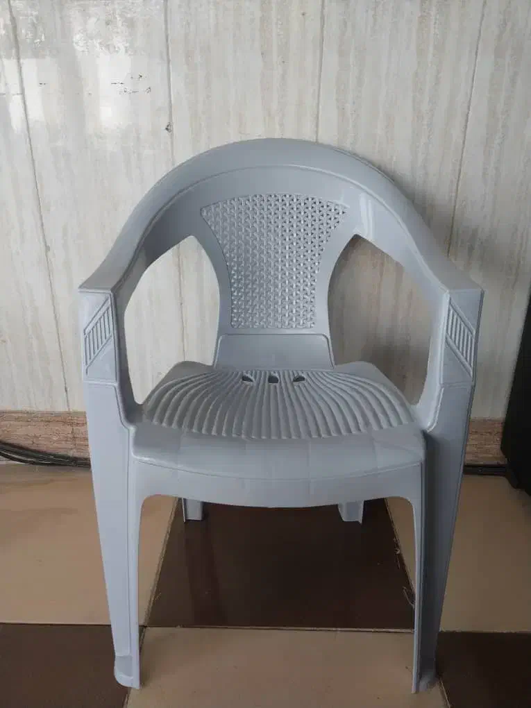 صندلی خاکستری|صندلی و نیمکت|کوهدشت, |دیوار