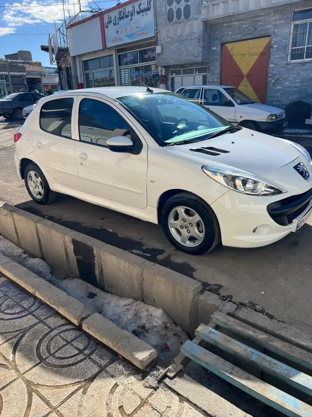 ۲۰۷مدل ۹۷ کم‌کا|خودرو سواری و وانت|زنجان, |دیوار