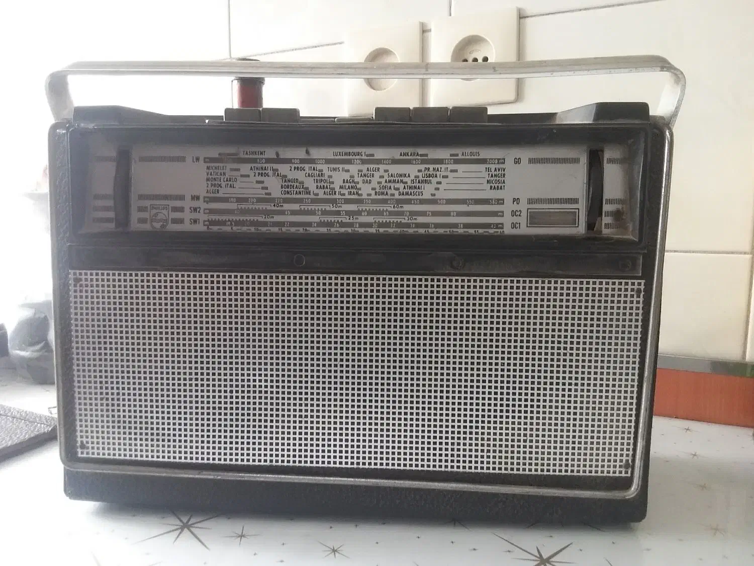 رادیو قدیمی|کلکسیون اشیاء عتیقه|خوی, |دیوار