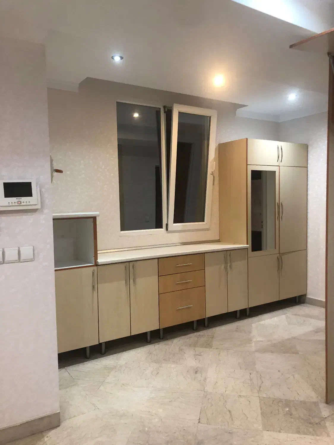 ۱۳۵متر  تکواحدی ۳خواب پارک شاهین(شمال ستارخان)