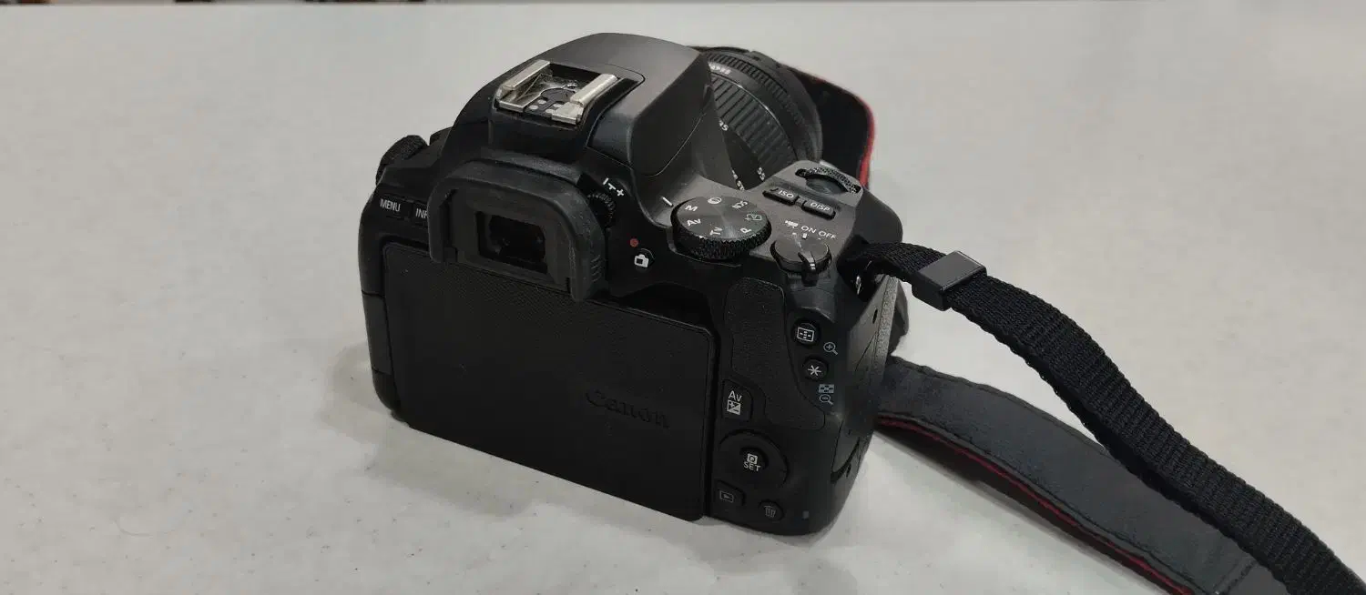 دوربین Canon 250D|دوربین عکاسی و فیلم‌برداری|پرند, فاز ۲|دیوار