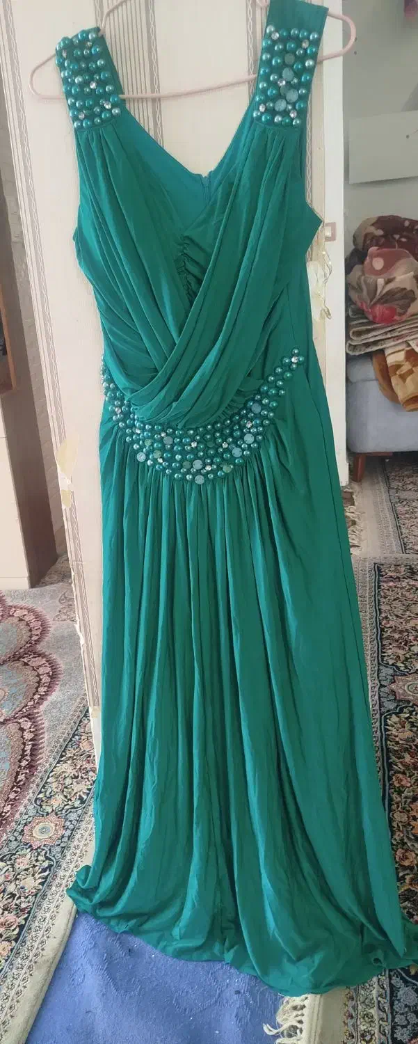 لباس مجلسی|لباس|بم, |دیوار