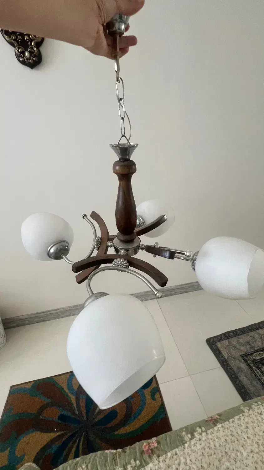 لوستر حبابی ۴ شاخه|لوستر و چراغ آویز|کرج, باغستان|دیوار