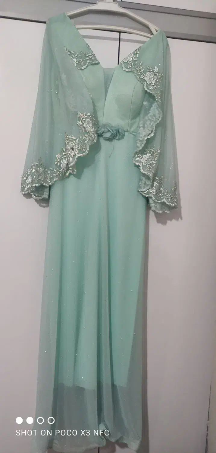 لباس مجلسی|لباس|گلبهار, شهر جدید گلبهار|دیوار