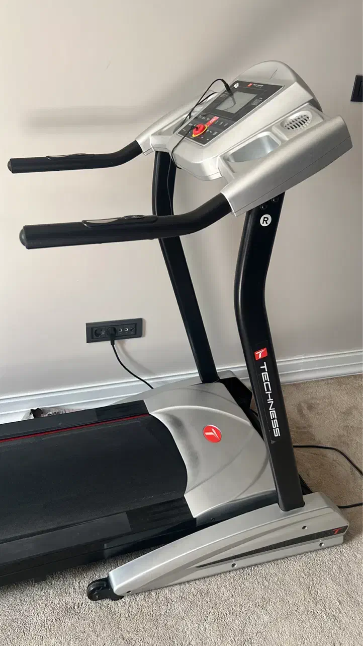 تردمیل دست دو تمیز برند تکنس|تجهیزات ورزشی|قم, شهرک قدس|دیوار
