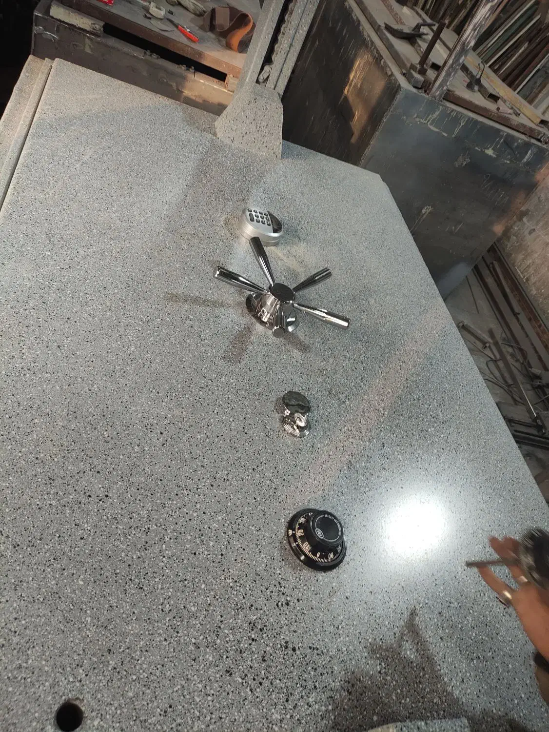 گاوصندوق آسانسوری زنجیر مخفی گاو صندوق مخفی|ابزارآلات|قزوین, |دیوار