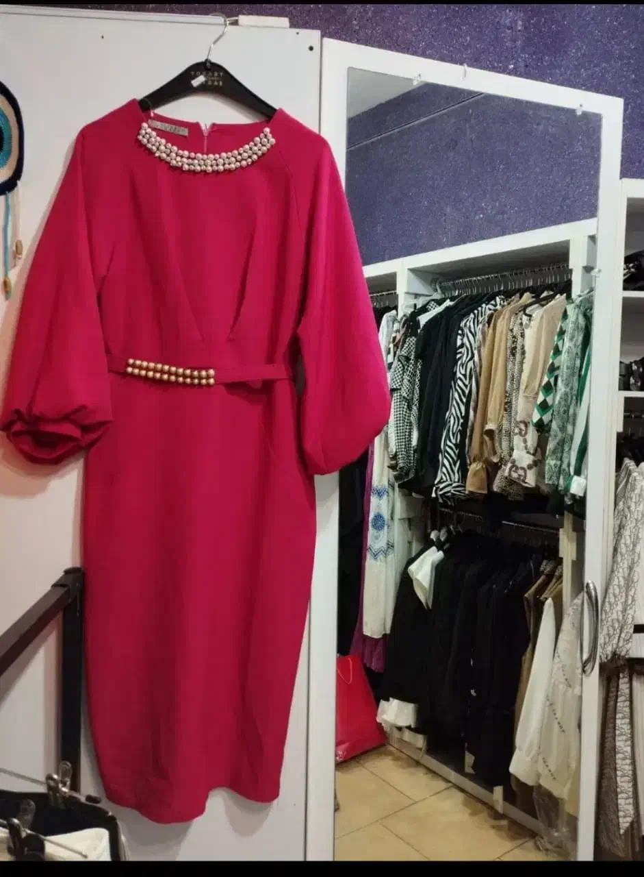 پیراهن مجلسی|لباس|رودهن, |دیوار