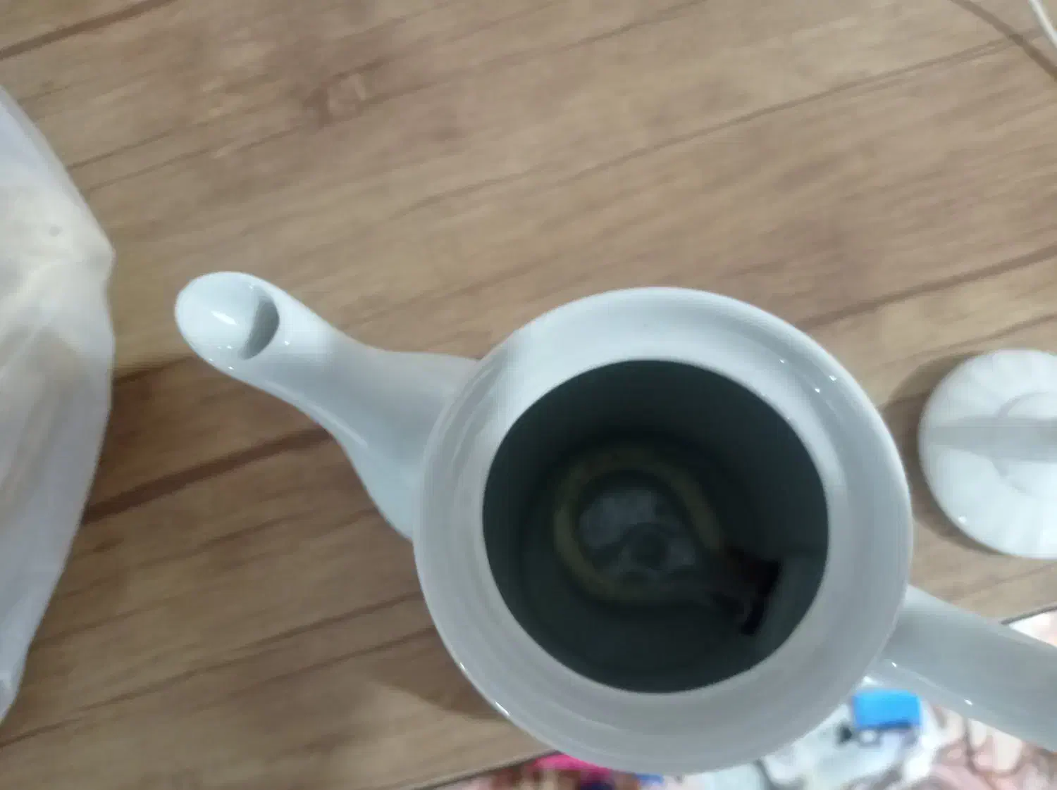 قوری چینی متوسط درجه یک ایرانی|قوری، کتری، قهوهساز دستی|کرج, خرمدشت|دیوار