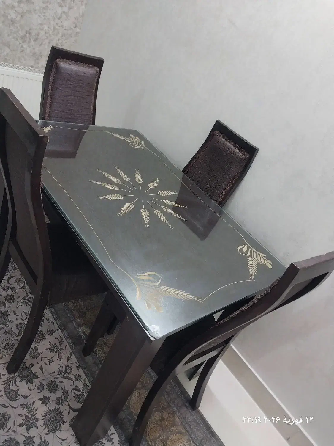 میز غذا خوری|میز و صندلی غذاخوری|اردبیل, |دیوار