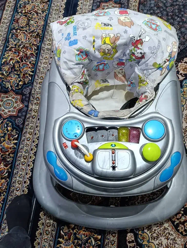 روروئک سالم و تمیز|اسباب و اثاث بچه|شیراز, میانرود|دیوار