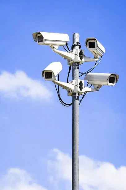 نصاب دوربین/ نصب دوربین مداربسته/نصاب دزدگیر/|دوربین مداربسته|اندیشه, اندیشه فاز ۱|دیوار