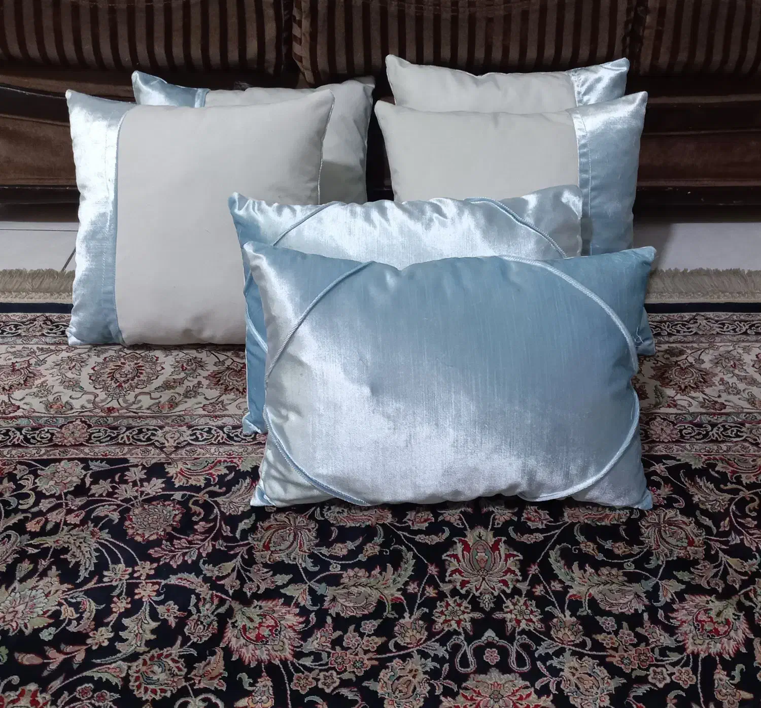 پشتی مبلی زیتونی|حراج|تهران, جمالزاده|دیوار