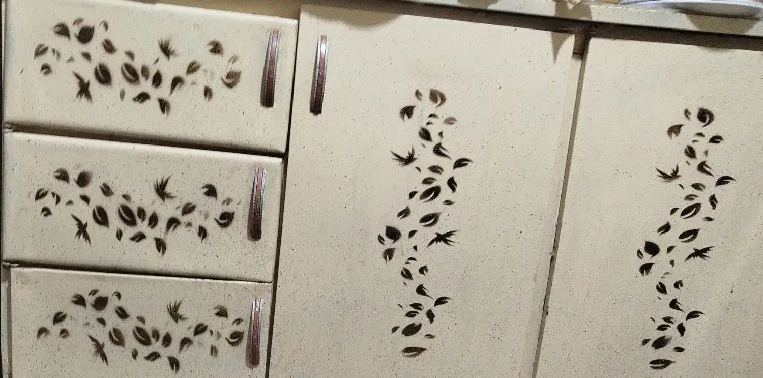 کابینت تمیز کرمی|مصالح و تجهیزات ساختمان|بردسکن, |دیوار