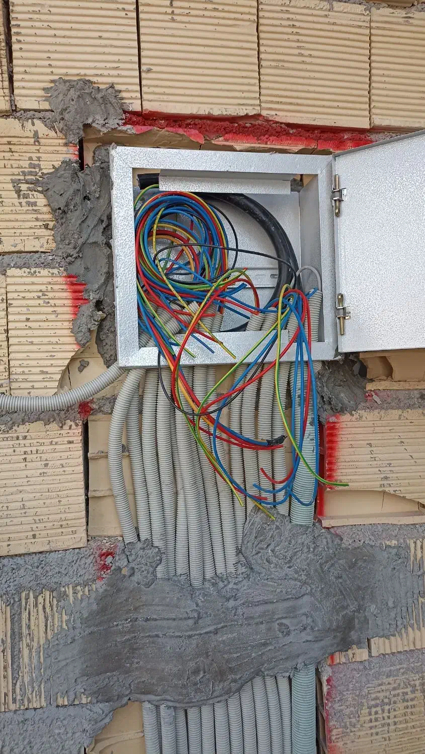 برقکار ساختمان|خدمات پیشه و مهارت|ایذه, |دیوار