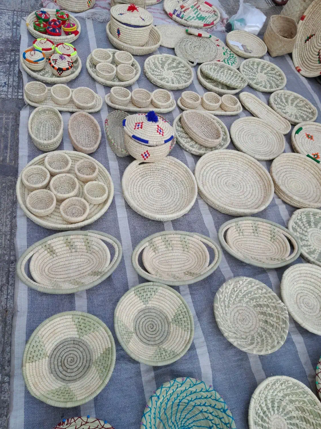 جابرنج / جانون/ سفره حصیری|صنایع دستی و سایر لوازم تزئینی|اهواز, نادری|دیوار