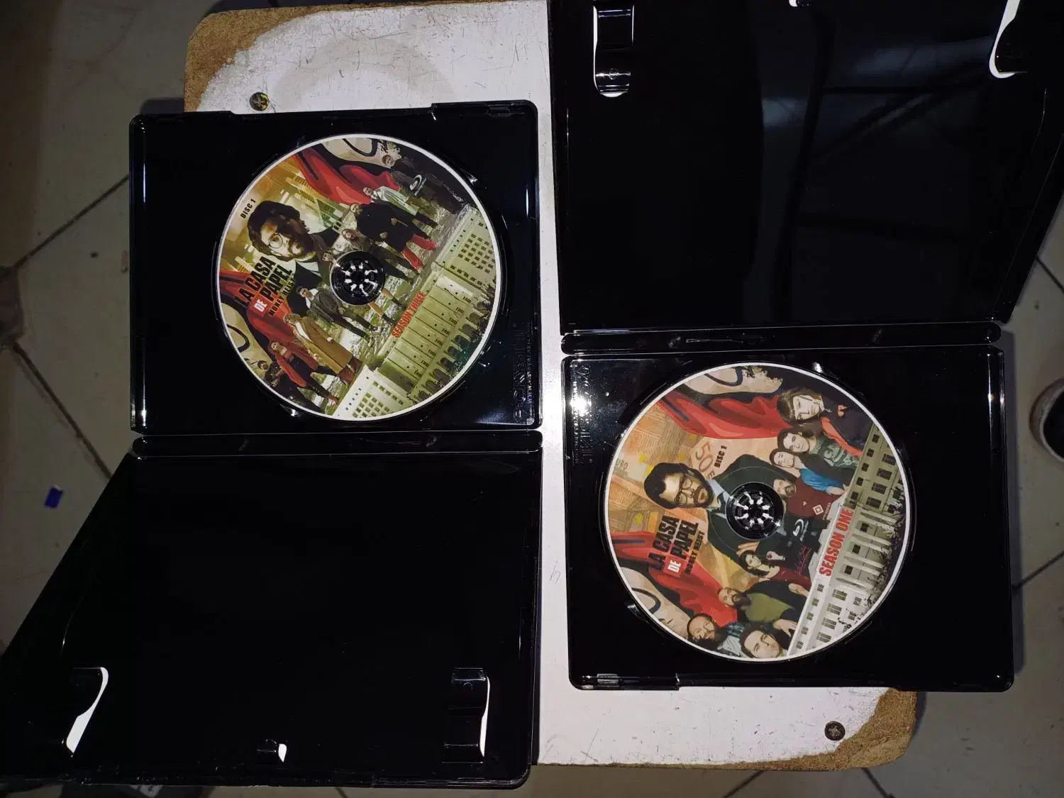 مجموعه سریال bandofbrothers و moneyheist زبان اصلی|فیلم و موسیقی|تهران, باشگاه نفت|دیوار